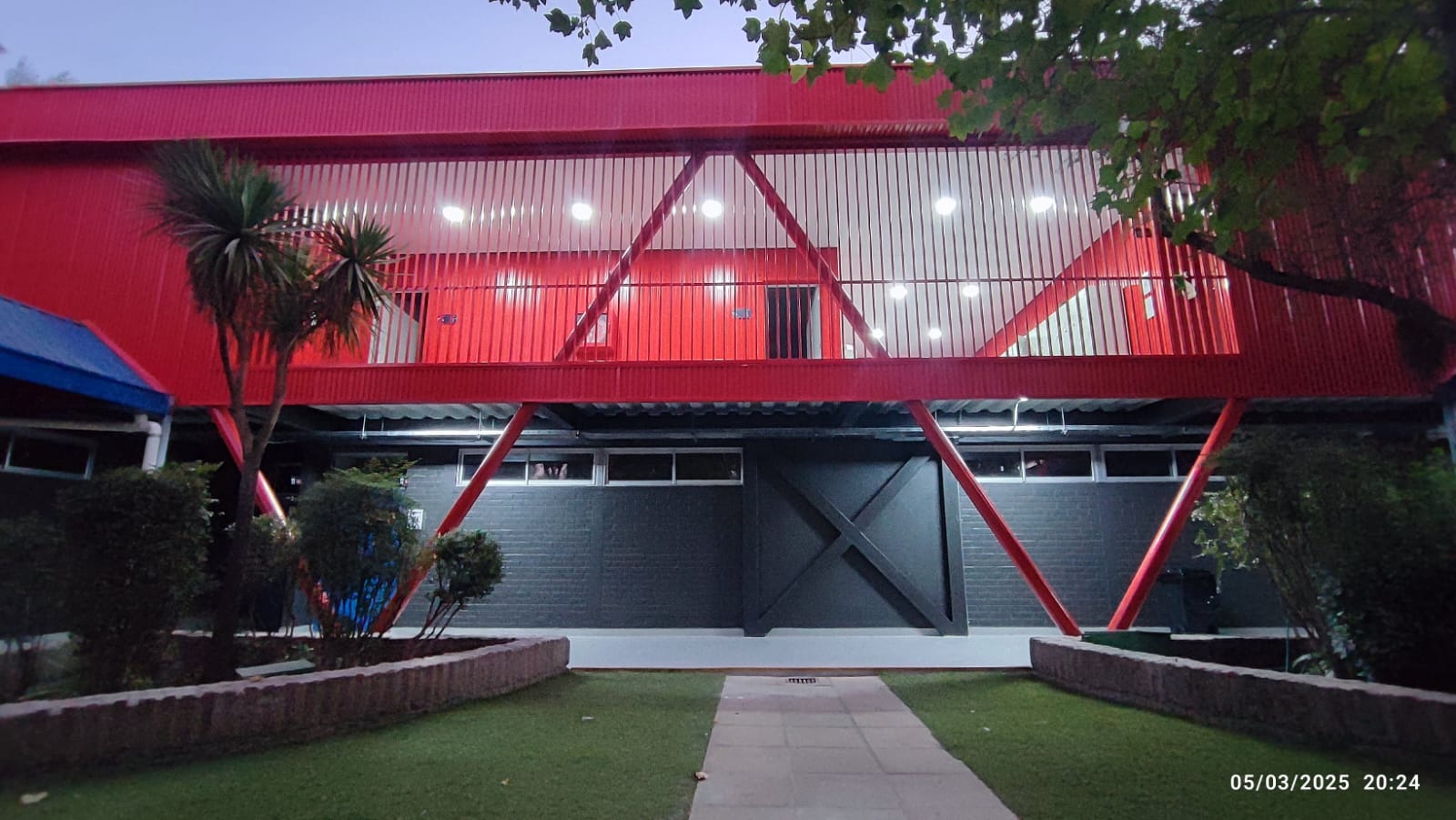 Accesos The British Royal School